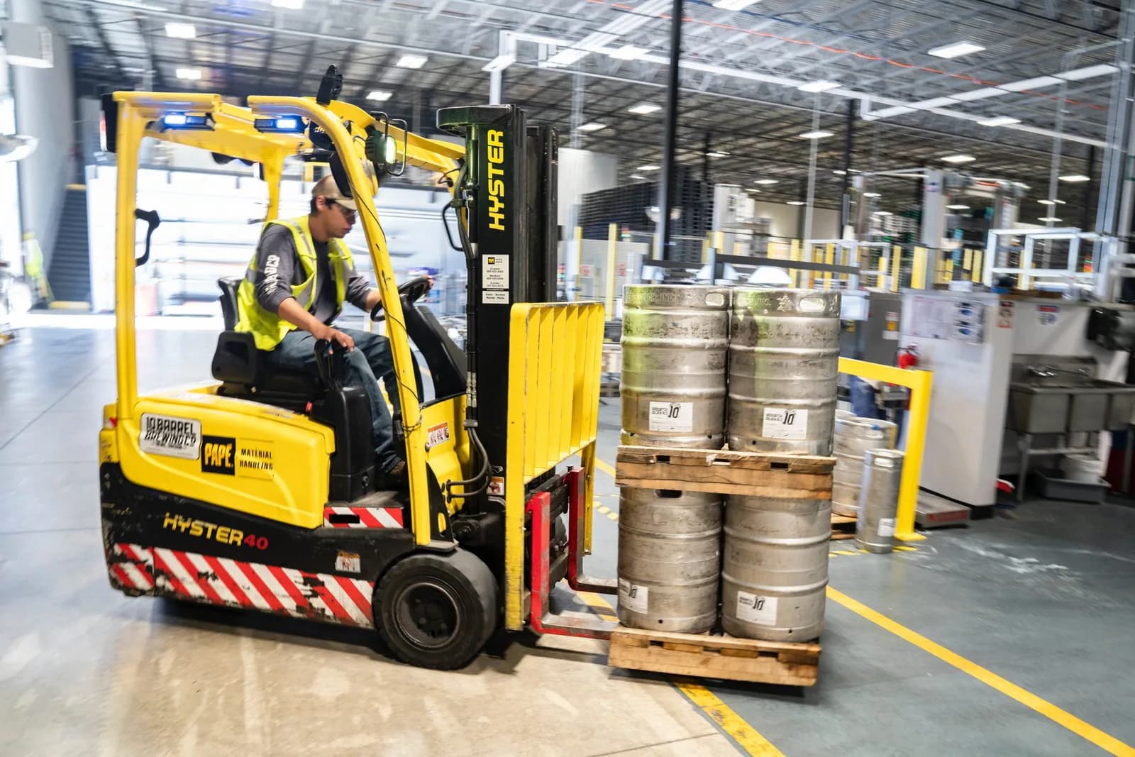 crate-tractor-factory